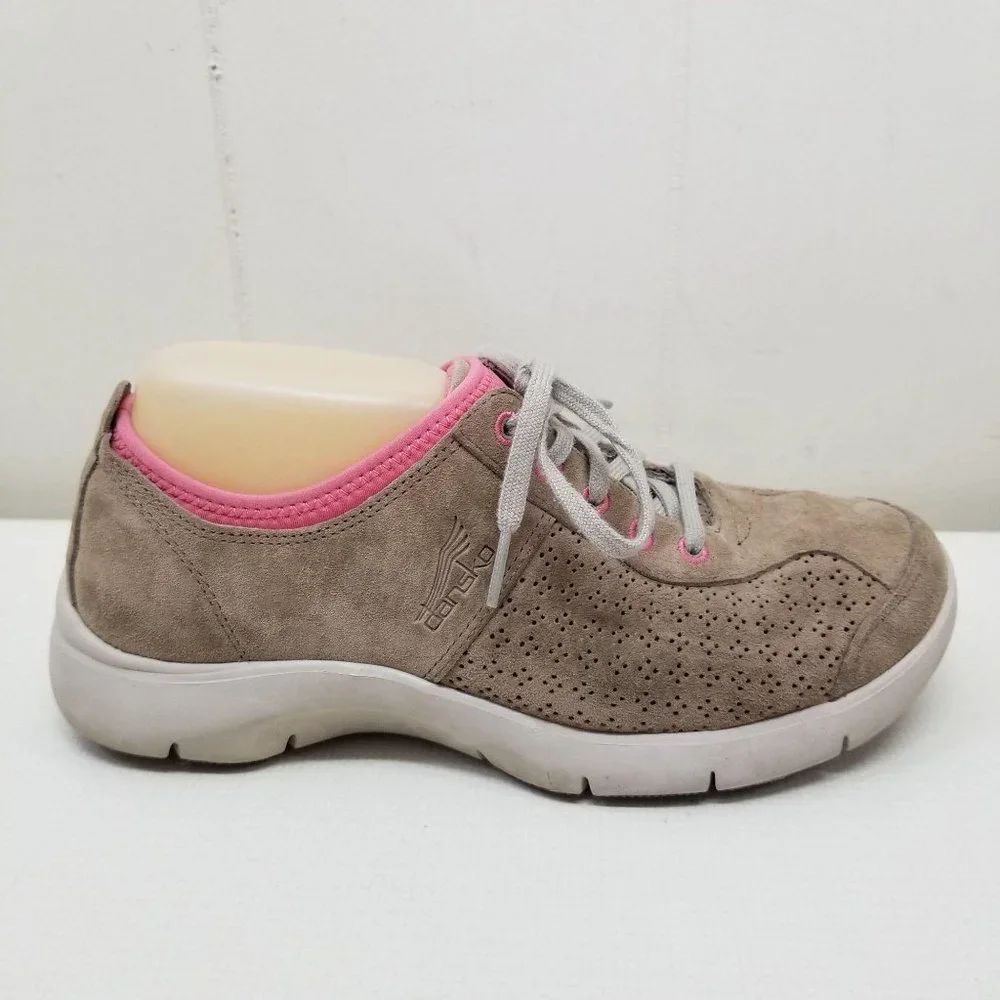 Dansko 	• size